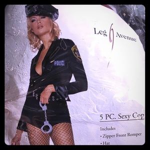Women’s Cop costume